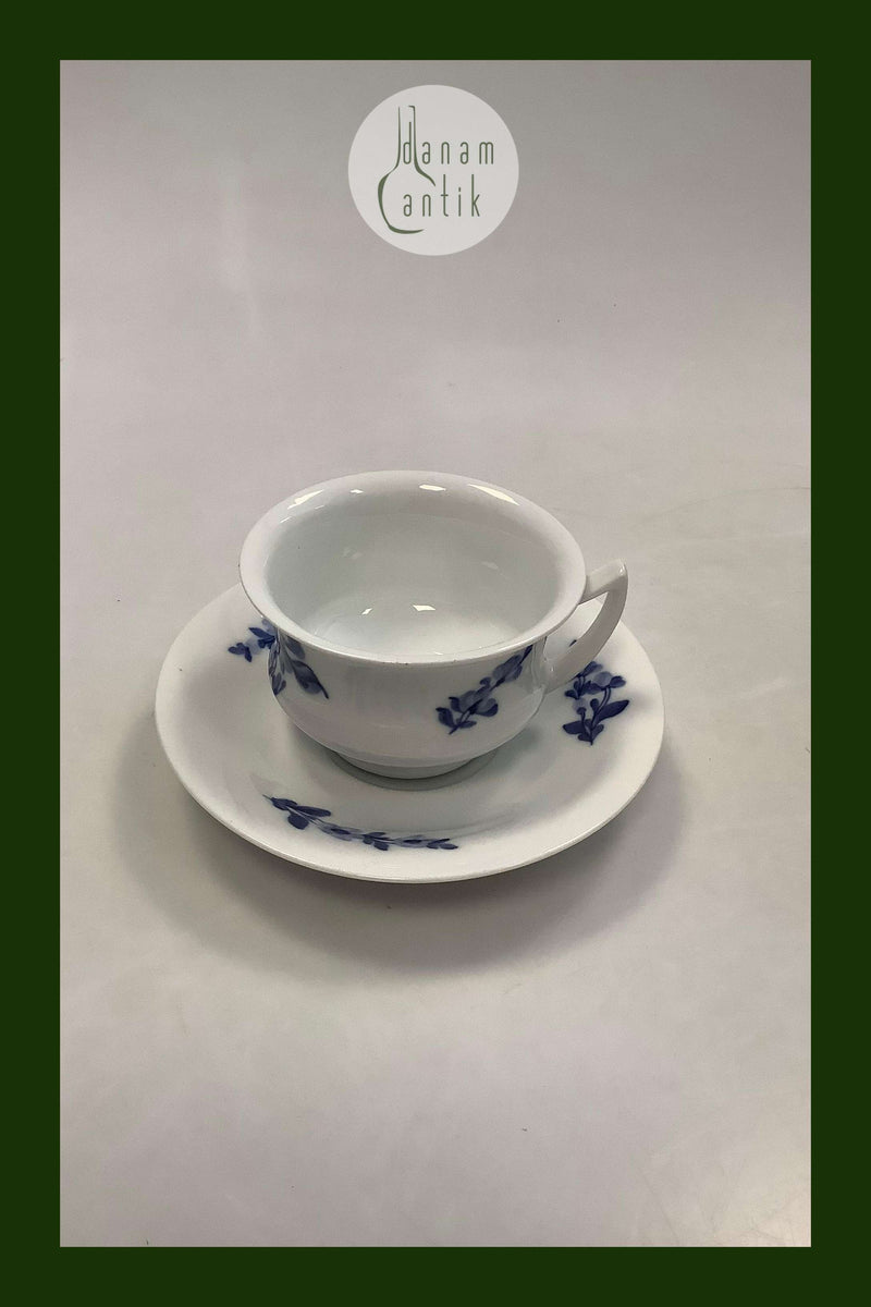 Royal Copenhagen Blå Blomst Fransk Kop No. 8508