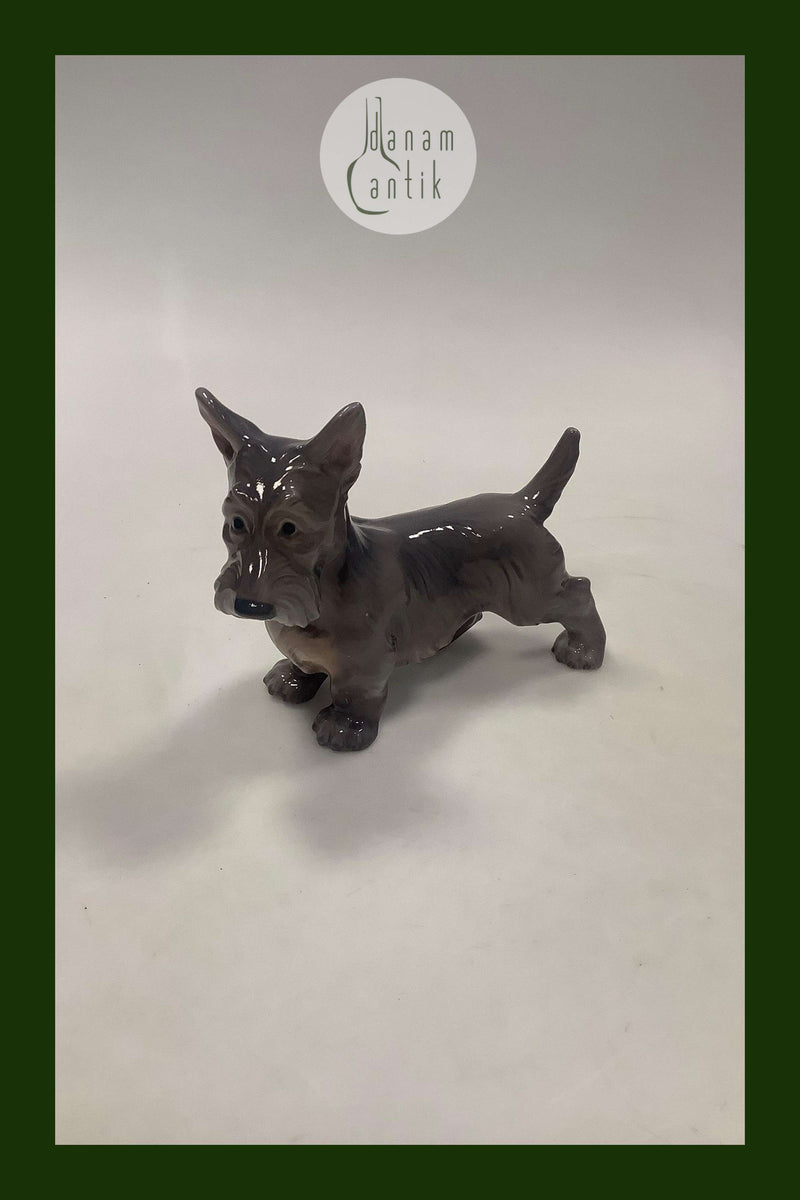 Dahl Jensen Figur af Skotsk Terrier Hund No 1066