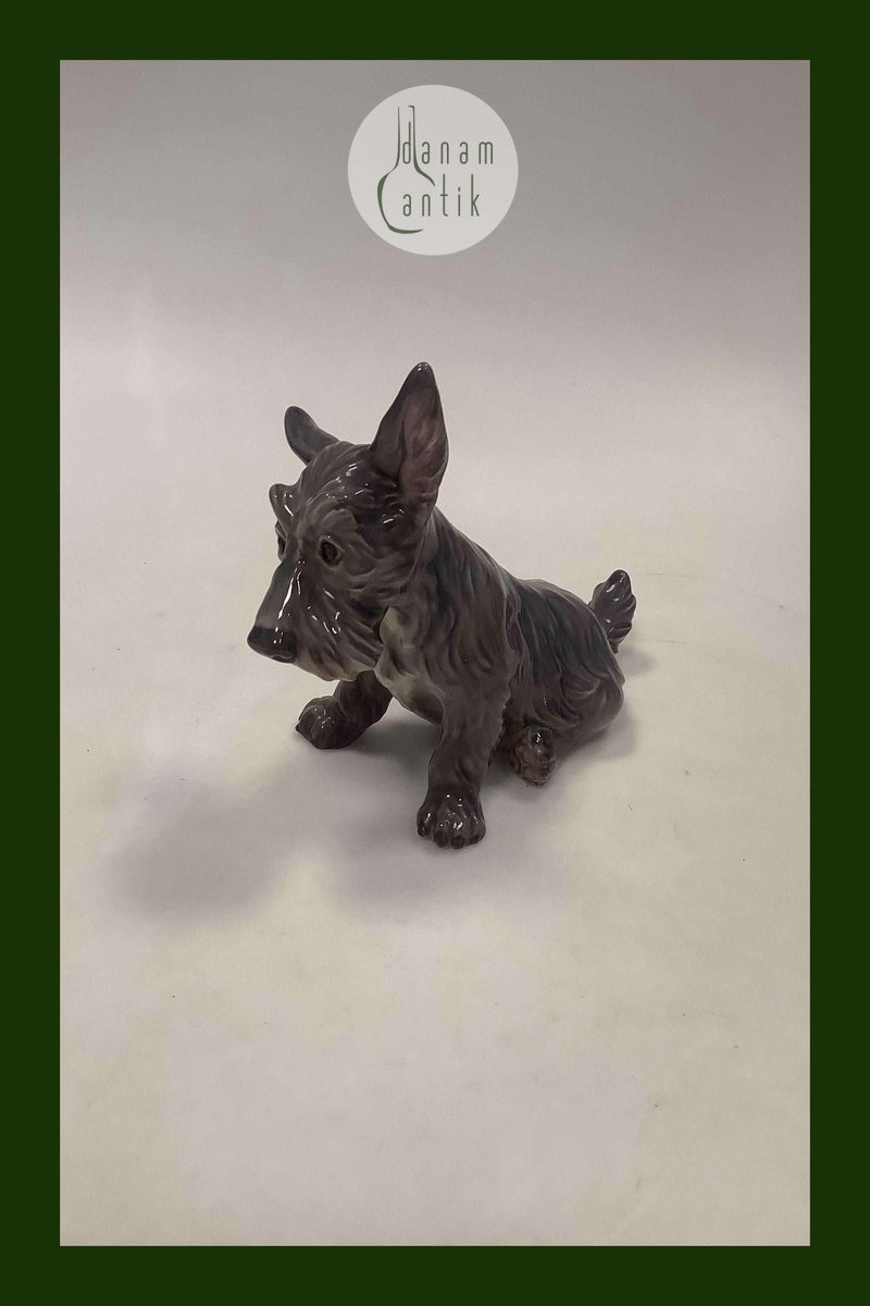 Dahl Jensen Figur af Skotsk Terrier No 1078
