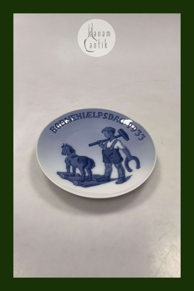 Royal Copenhagen Børnehjælpsdags Platte fra 1933