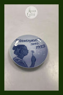 Royal Copenhagen Børnehjælpsdags Platte fra 1923