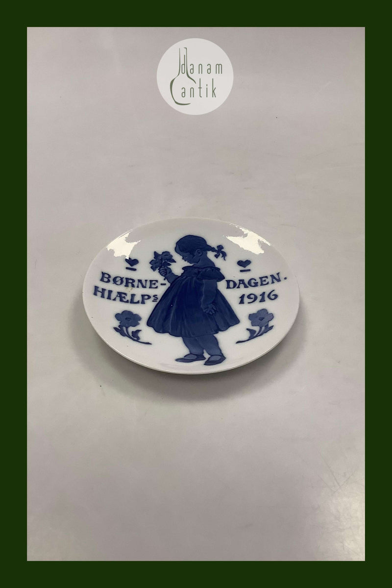 Royal Copenhagen Børnehjælpsdags Platte fra 1916