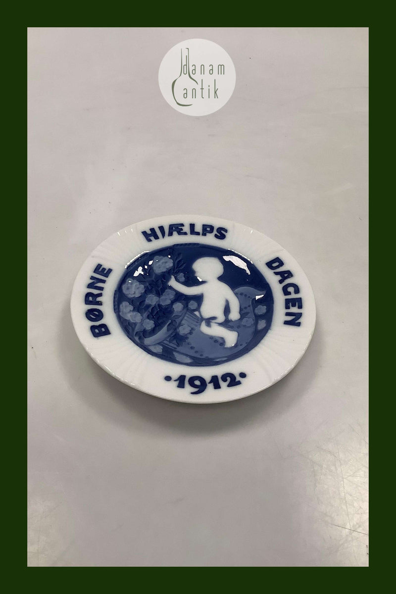 Royal Copenhagen Børnehjælpsdags Platte fra 1912