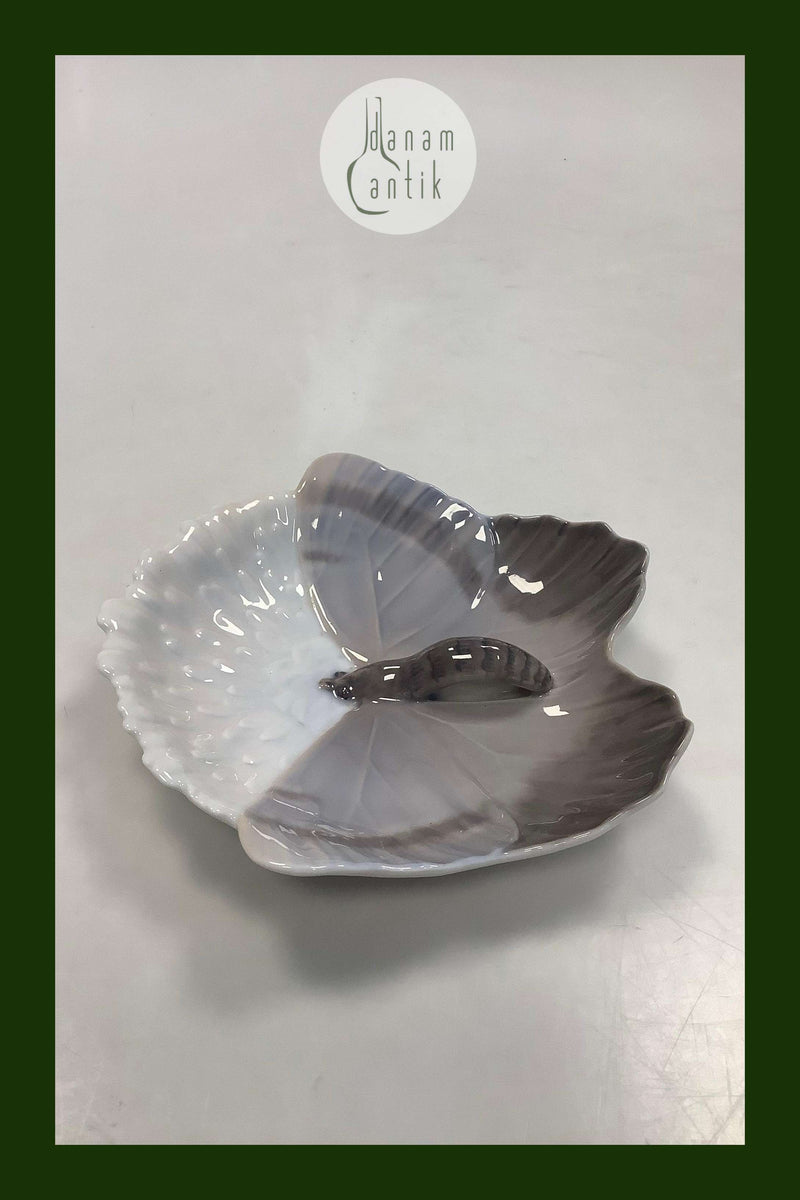 Royal Copenhagen Art Nouveaeu Skål med natsvæmmer No 10/16