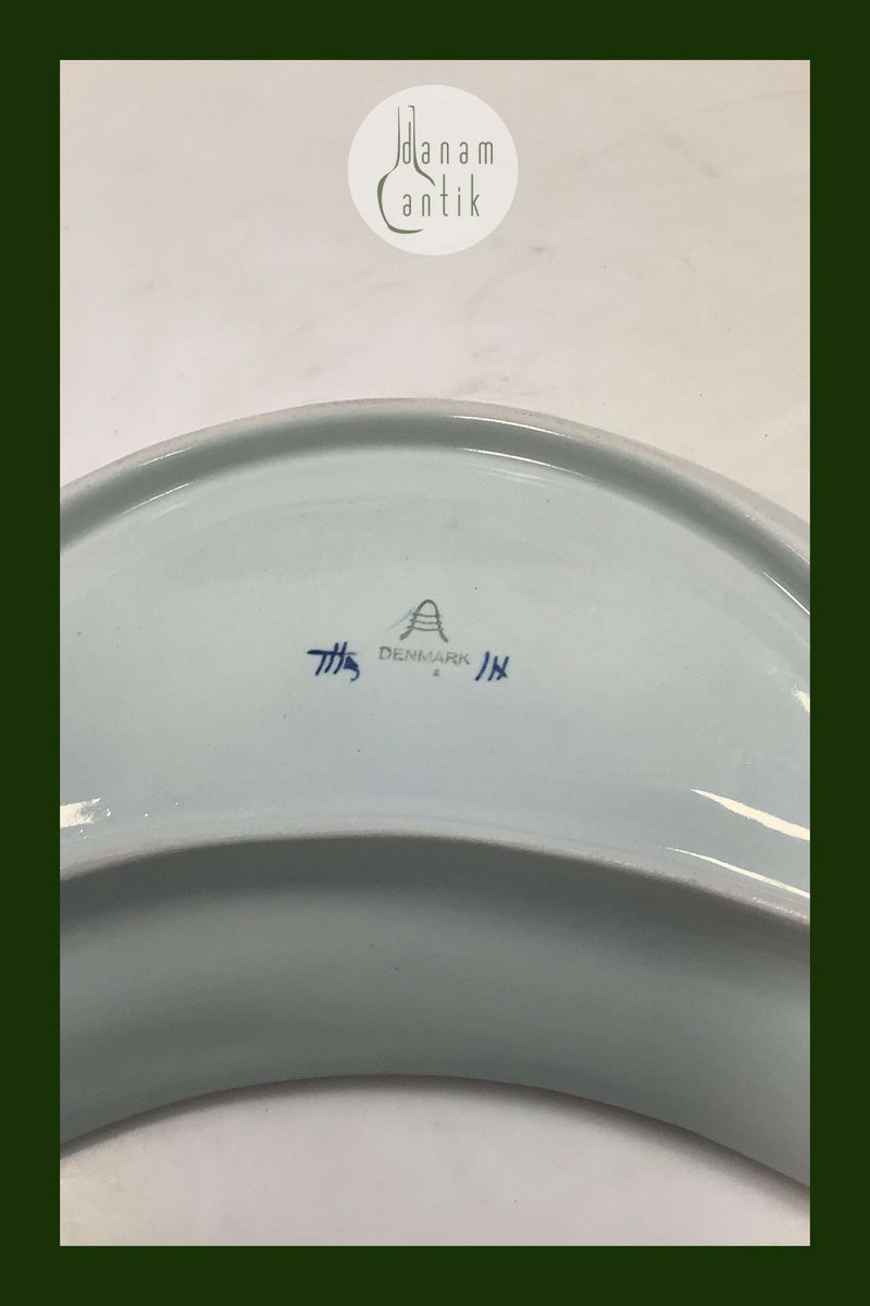 Royal Copenhagen / Aluminia Blå Tranquebar halvmåne formet skål No 1115