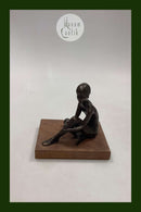 Royal Copenhagen S. G-Kelsey Bronze Figurine af Siddende Balletdanserinde fra 1975. No. 480/500