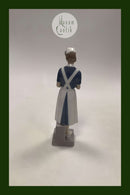 Royal Copenhagen Figur af Sygeplejerske No 4507