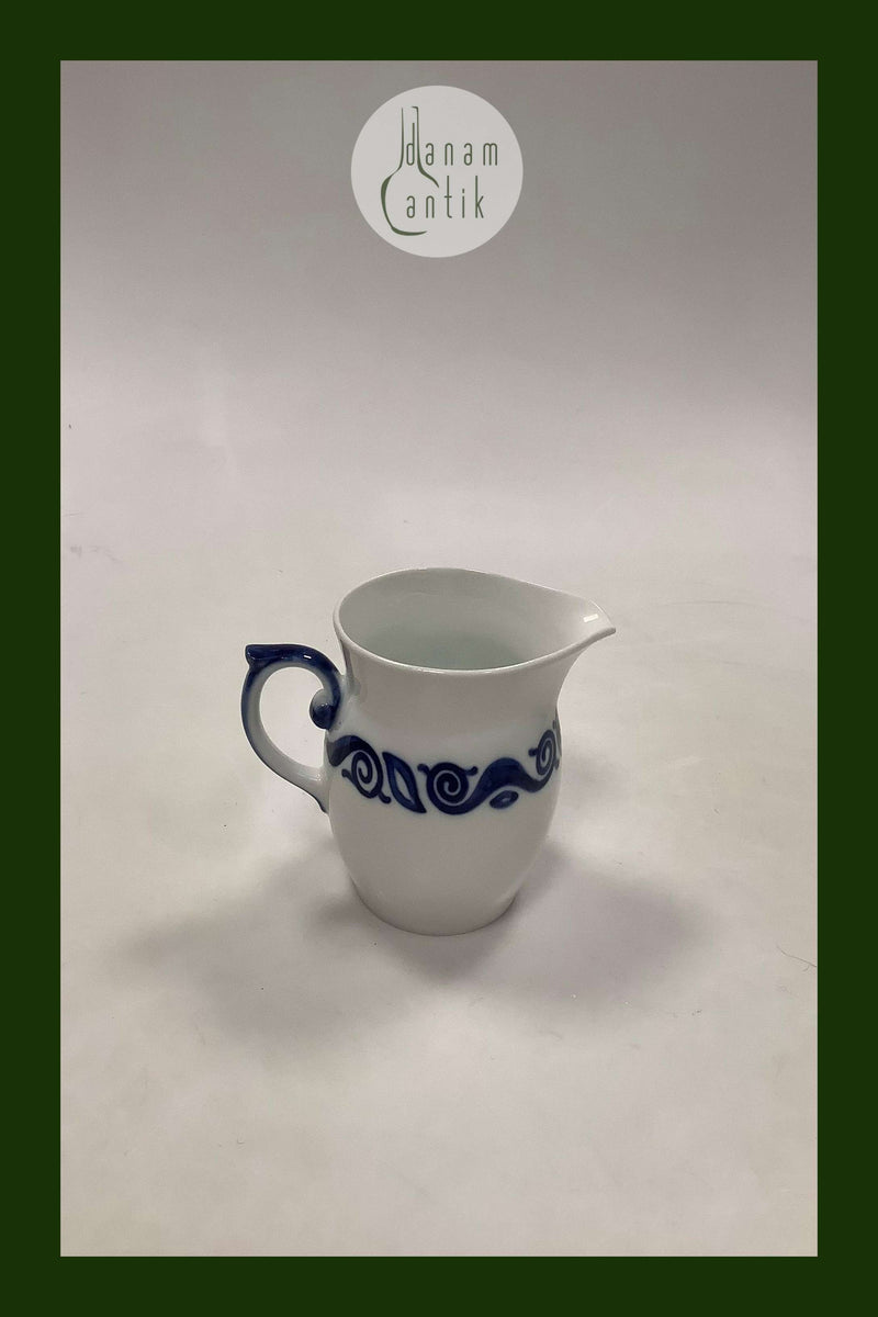 Bing and Grondahl 新艺术风格的蓝白奶油壶 尺寸9.3厘米/3.66英寸