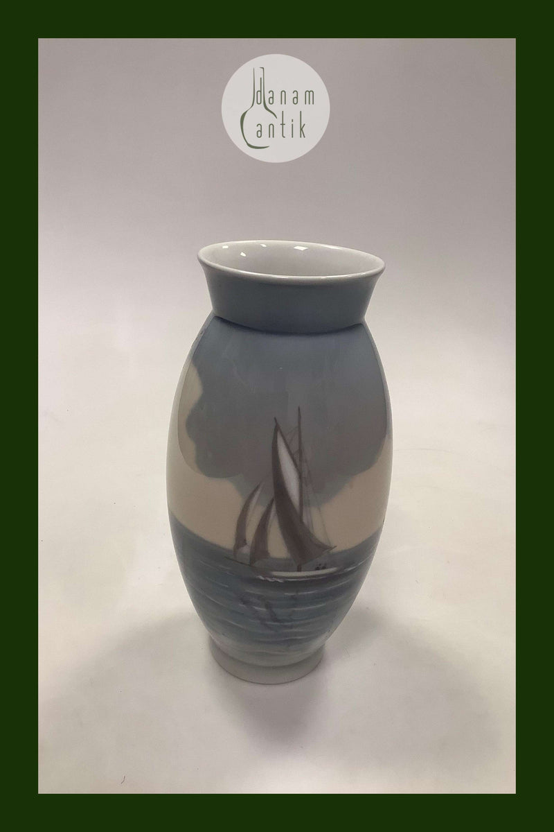 Bing og Grøndahl Art Nouveau Vase No 910 / 5410