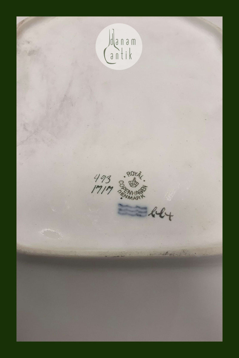 Royal Copenhagen Light Saxon Flower rectangular dish No 1717