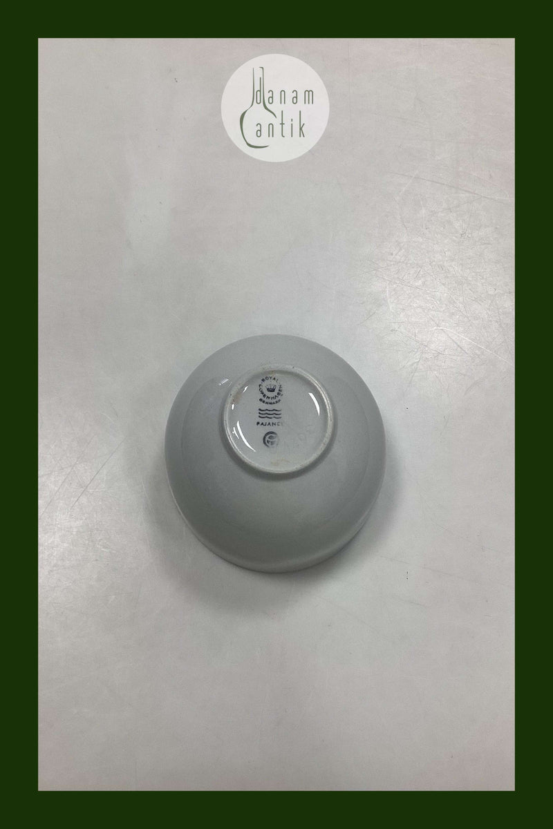 Royal Copenhagen Blåkant Skål No. 3074A