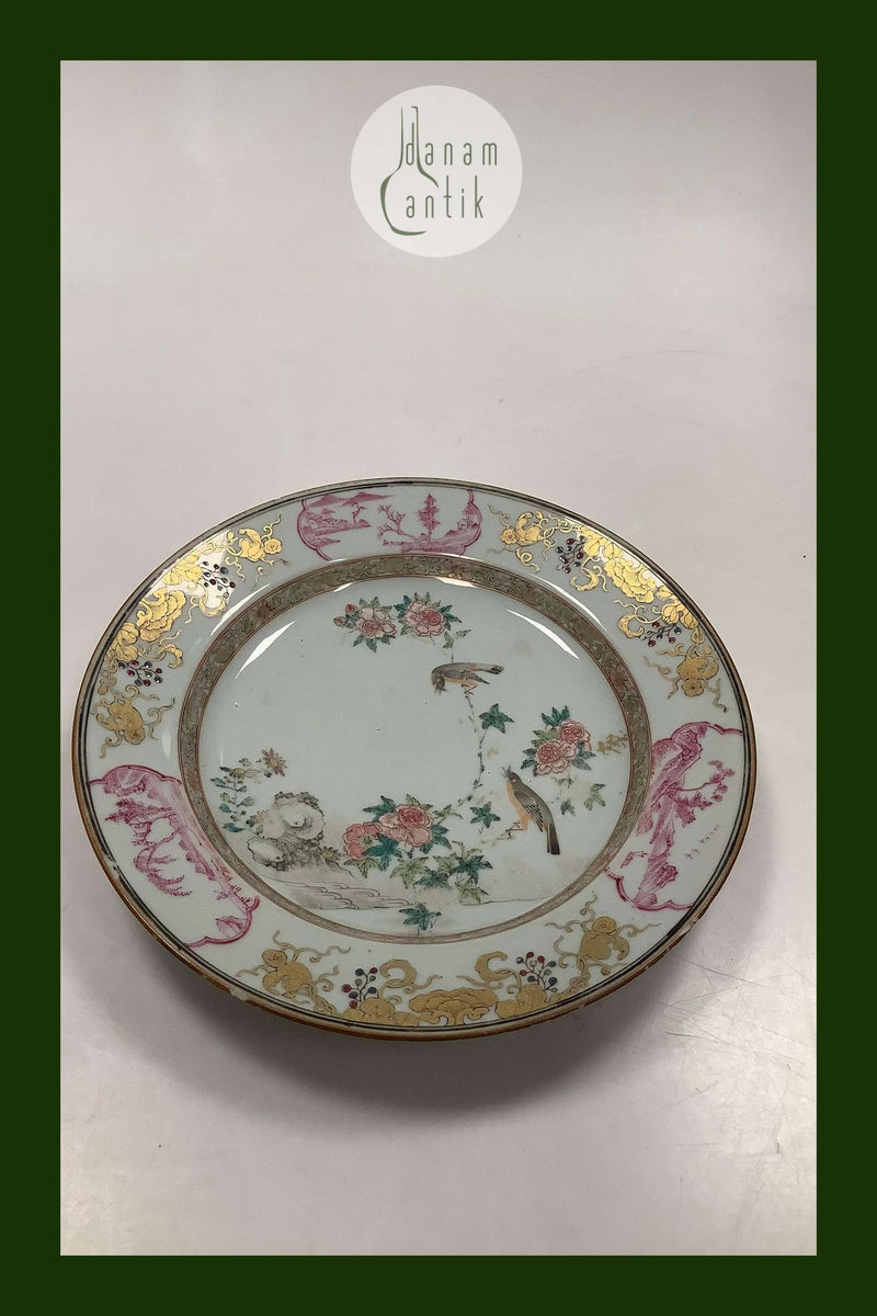 Smuk Kinesisk Tallerken Qianlong 1735-1795  Måler 23cm / 9.06 inch  Få enkelte kant afslag