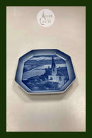 Bing og Grøndahl Alfabet Platte Zurich. Designet i 1933-1934 af Ove Larsen