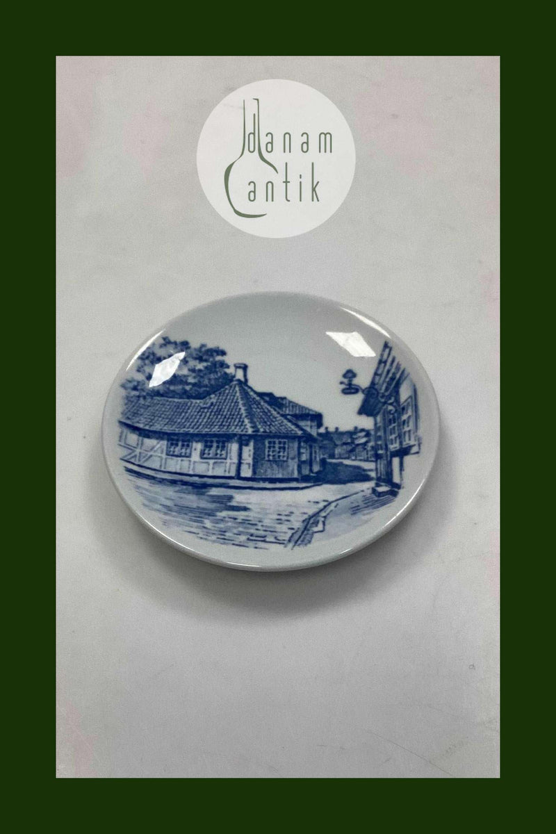 Royal Copenhagen 2010 SAS Plaque No 3