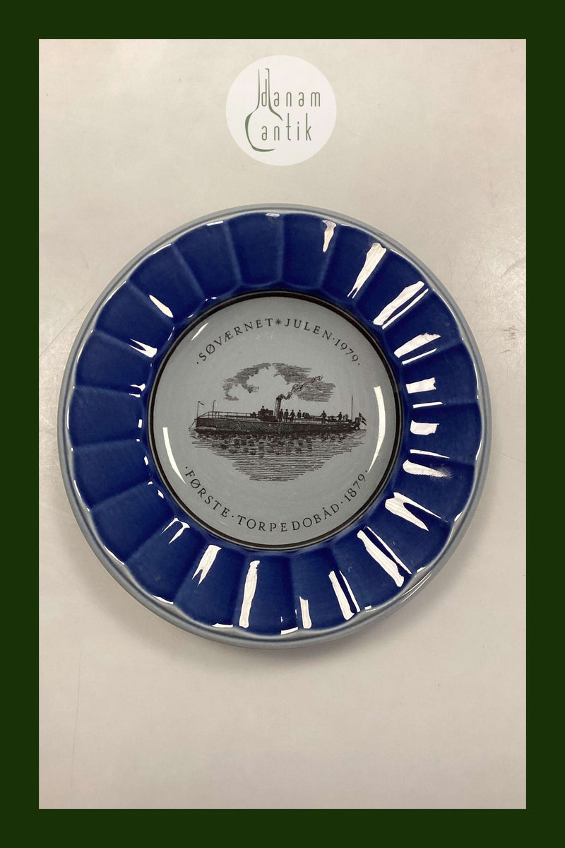 Royal Copenhagen / Aluminia Søværnets Juleplatte 1979