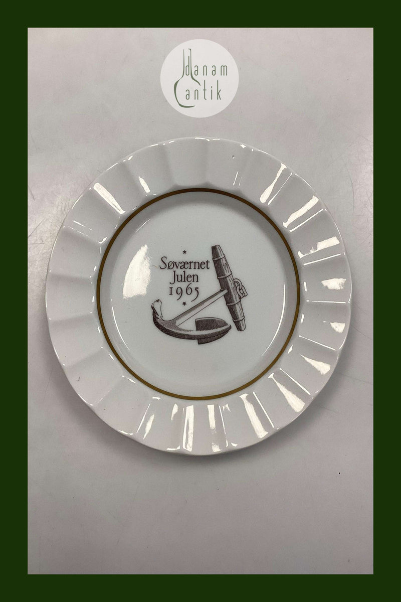 Royal Copenhagen / Aluminia Søværnets Juleplatte 1965