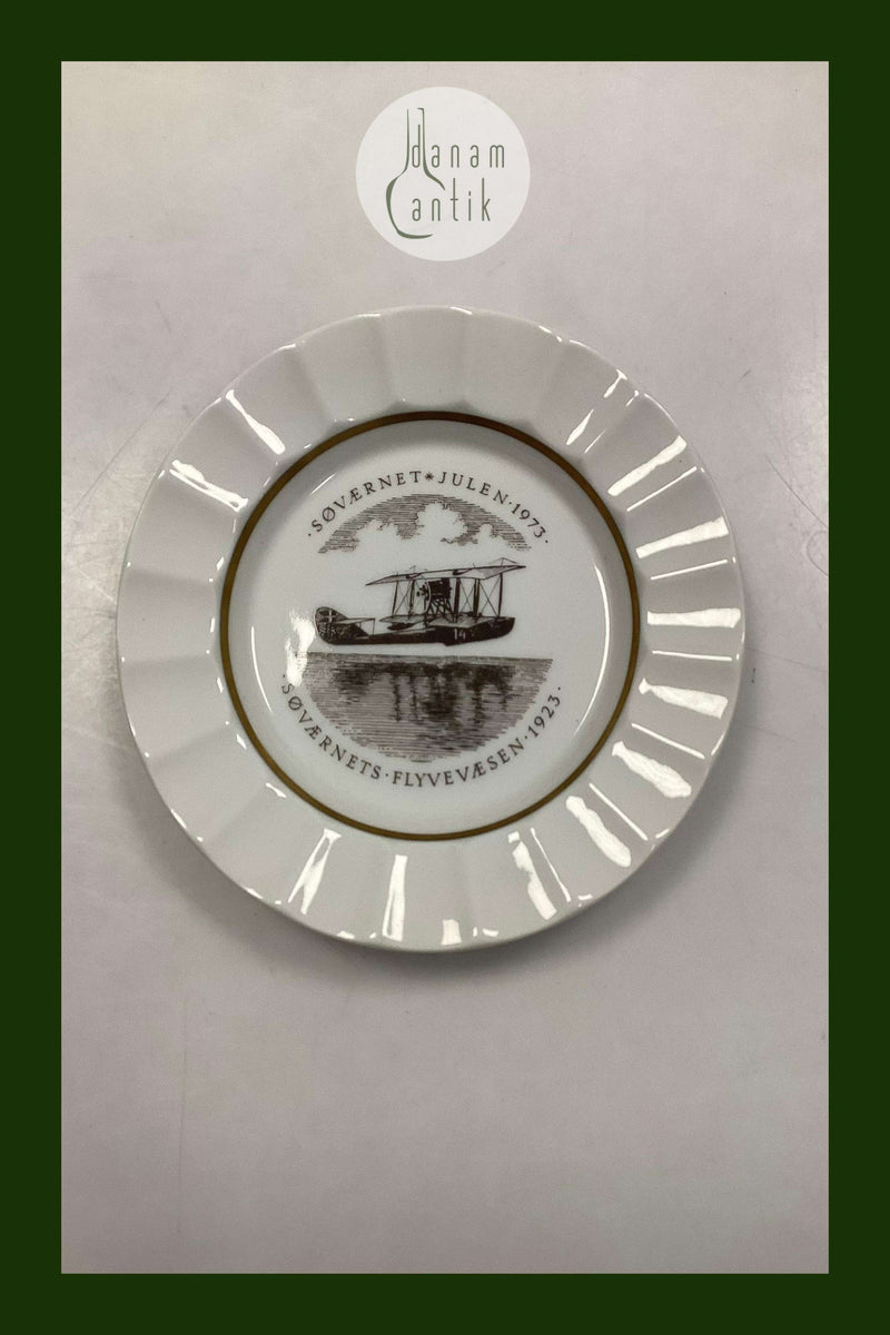 Royal Copenhagen / Aluminia Søværnets Juleplatte 1973