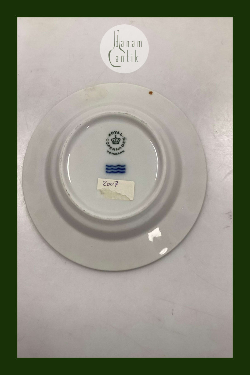 Royal Copenhagen / Aluminia Navy Christmas Plate 1982