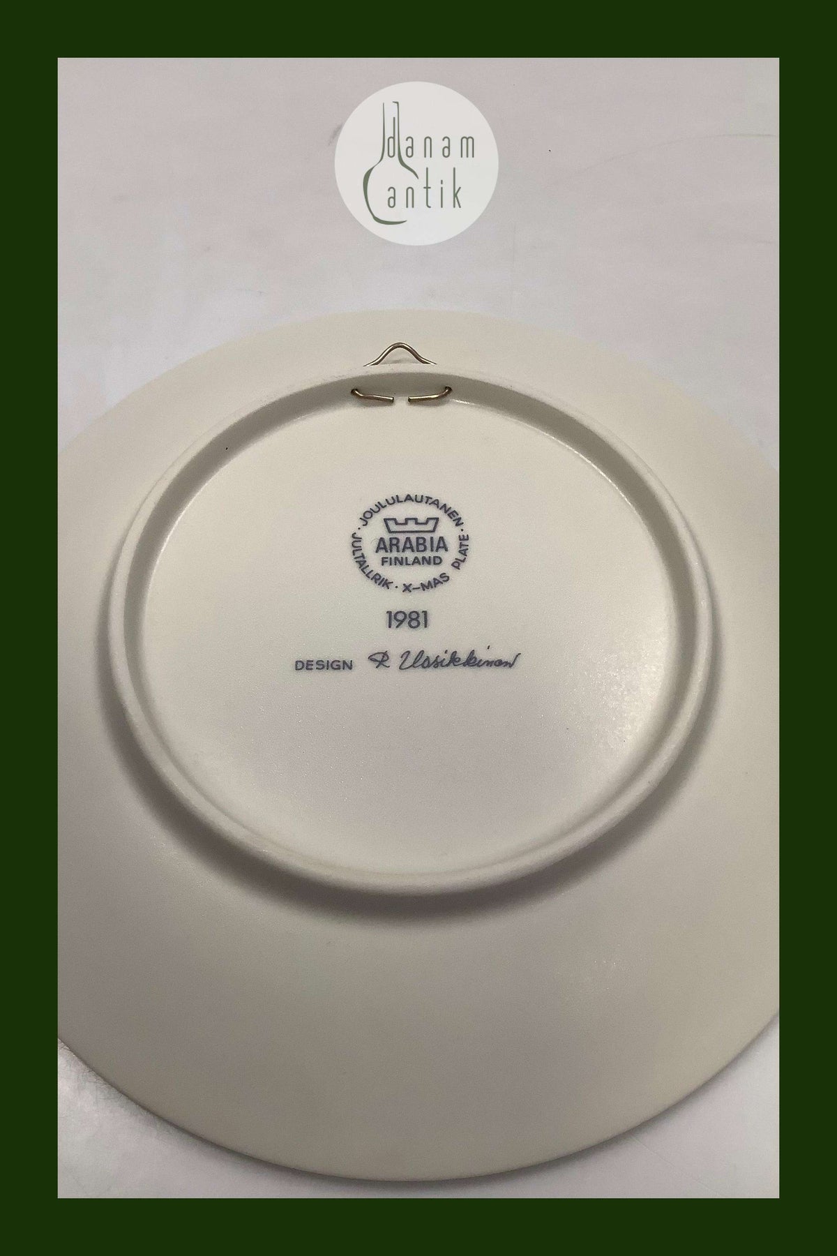 Arabia Finland Christmas plate 1981