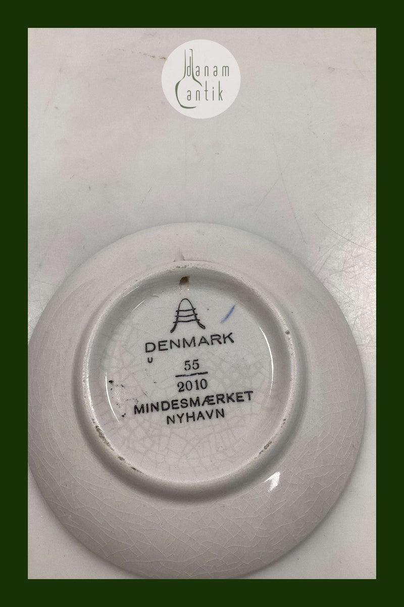 Royal Copenhagen 2010 Plaquette No 55 Memorial Nyhavn