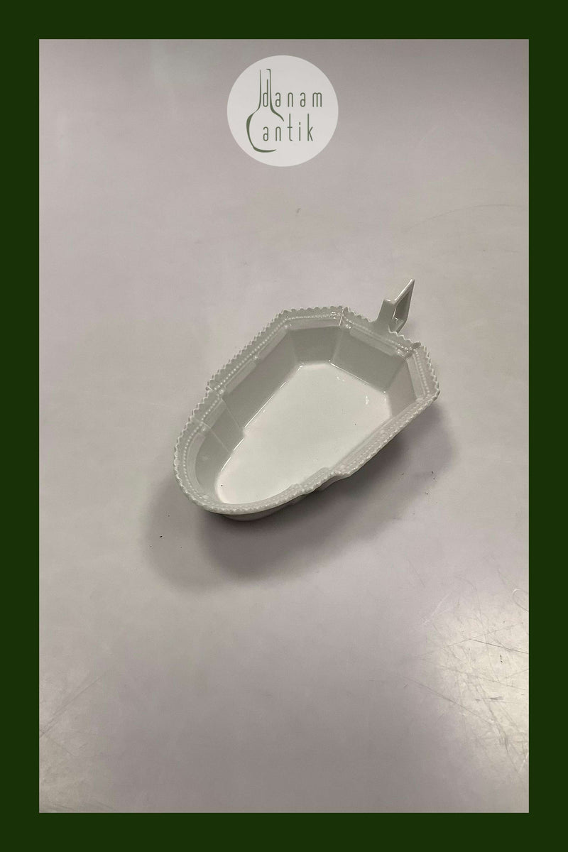 Royal Copenhagen White Flora Danica Pearl Pattern Assiet