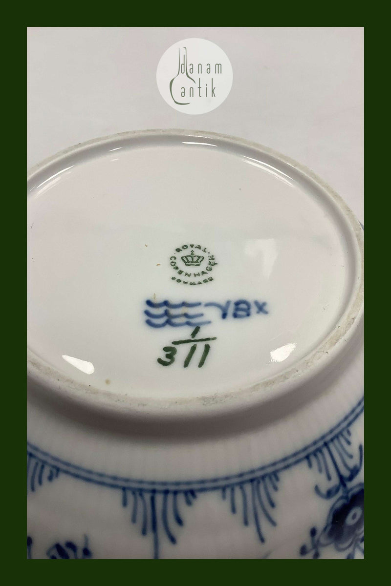 Royal Copenhagen Musselmalet Riflet Salatskål No. 311