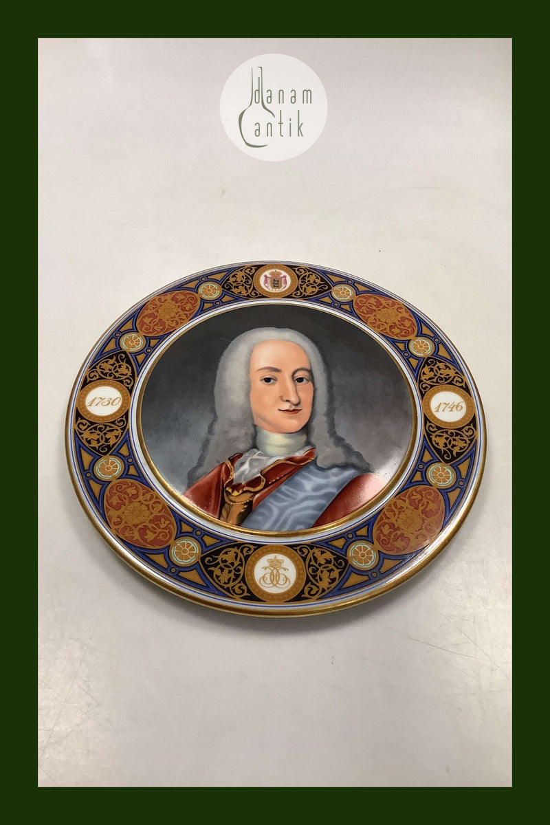 Bing og Grøndahl Platte fra Kongesamlingen, Kong Christian VI No 11410