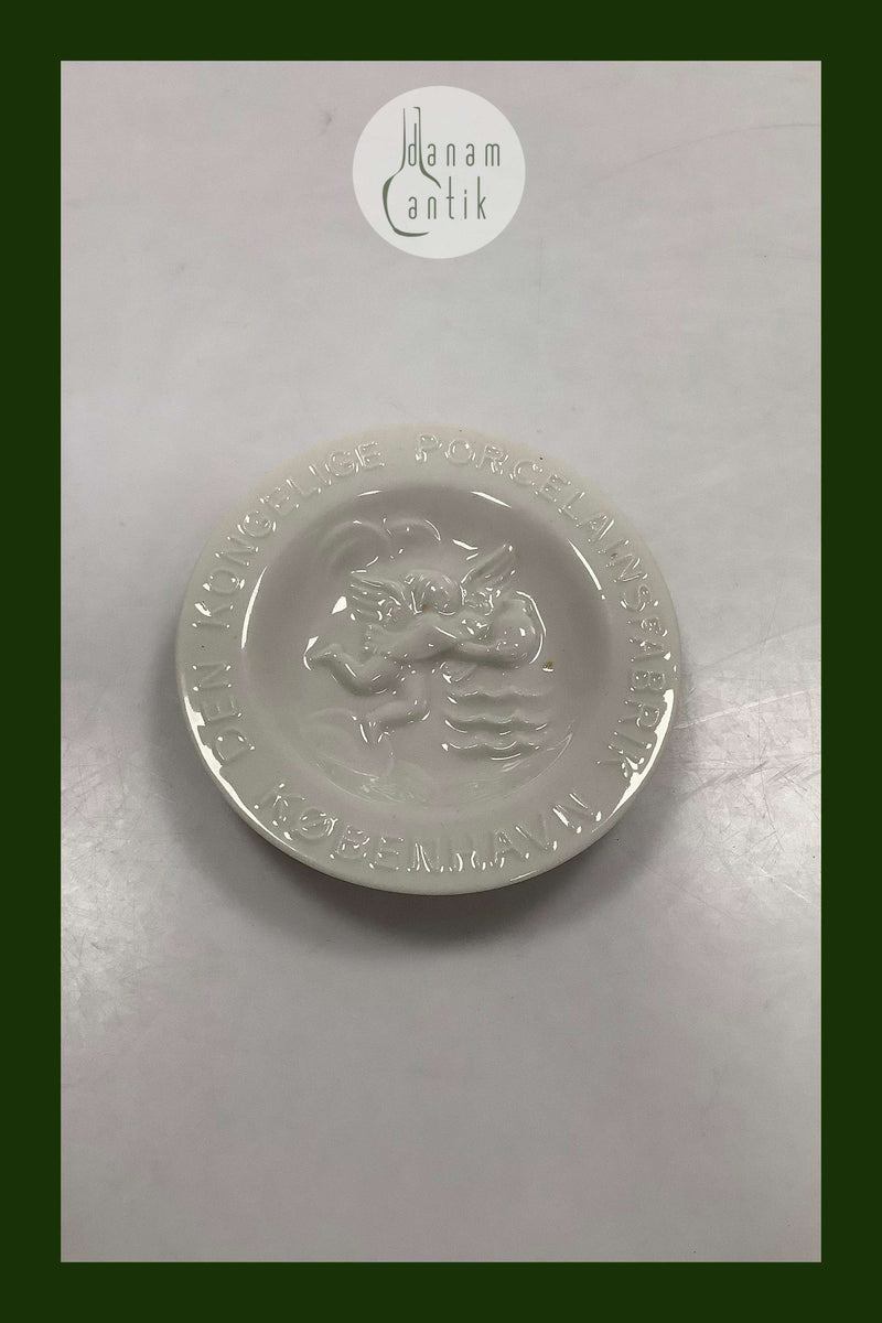 Royal Copenhagen Blanc de Chine Forhandler skilt