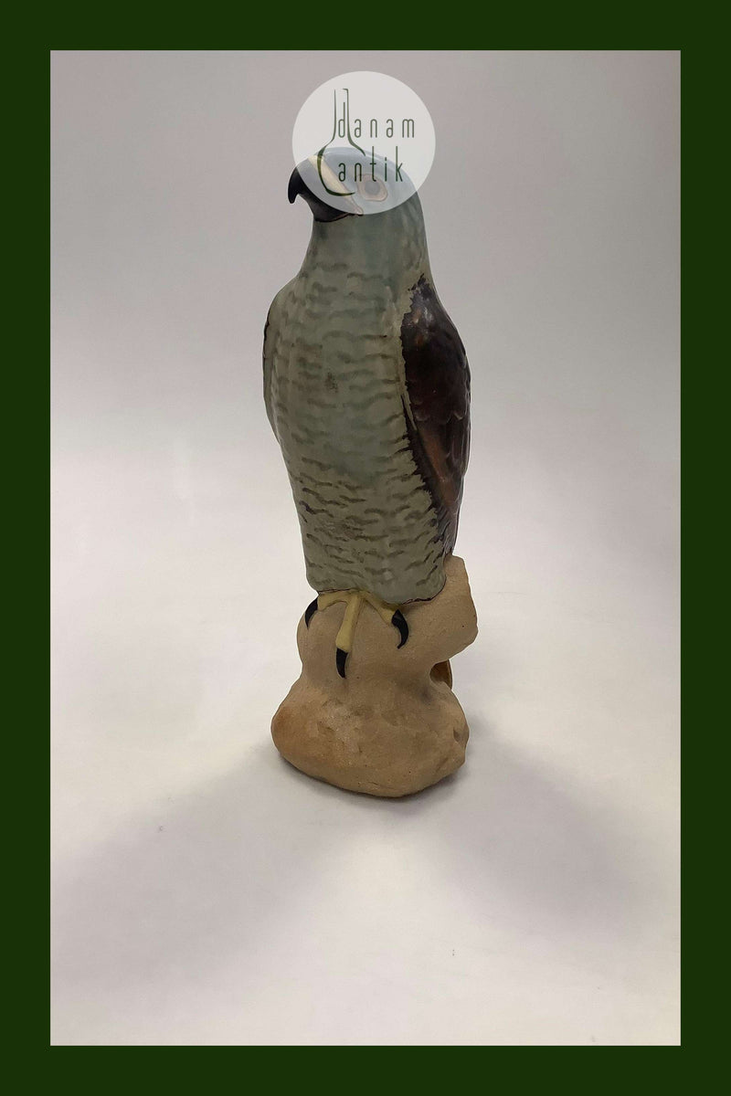 Bing og Grøndahl  Stentøjsfigur af Spurvehøg No. 1892