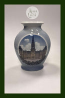 Royal Copenhagen Vase - Christiansborg Slot No. 3355