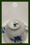 Royal Copenhagen Blå Blomst Kantet Tekop og Underkop No 8500