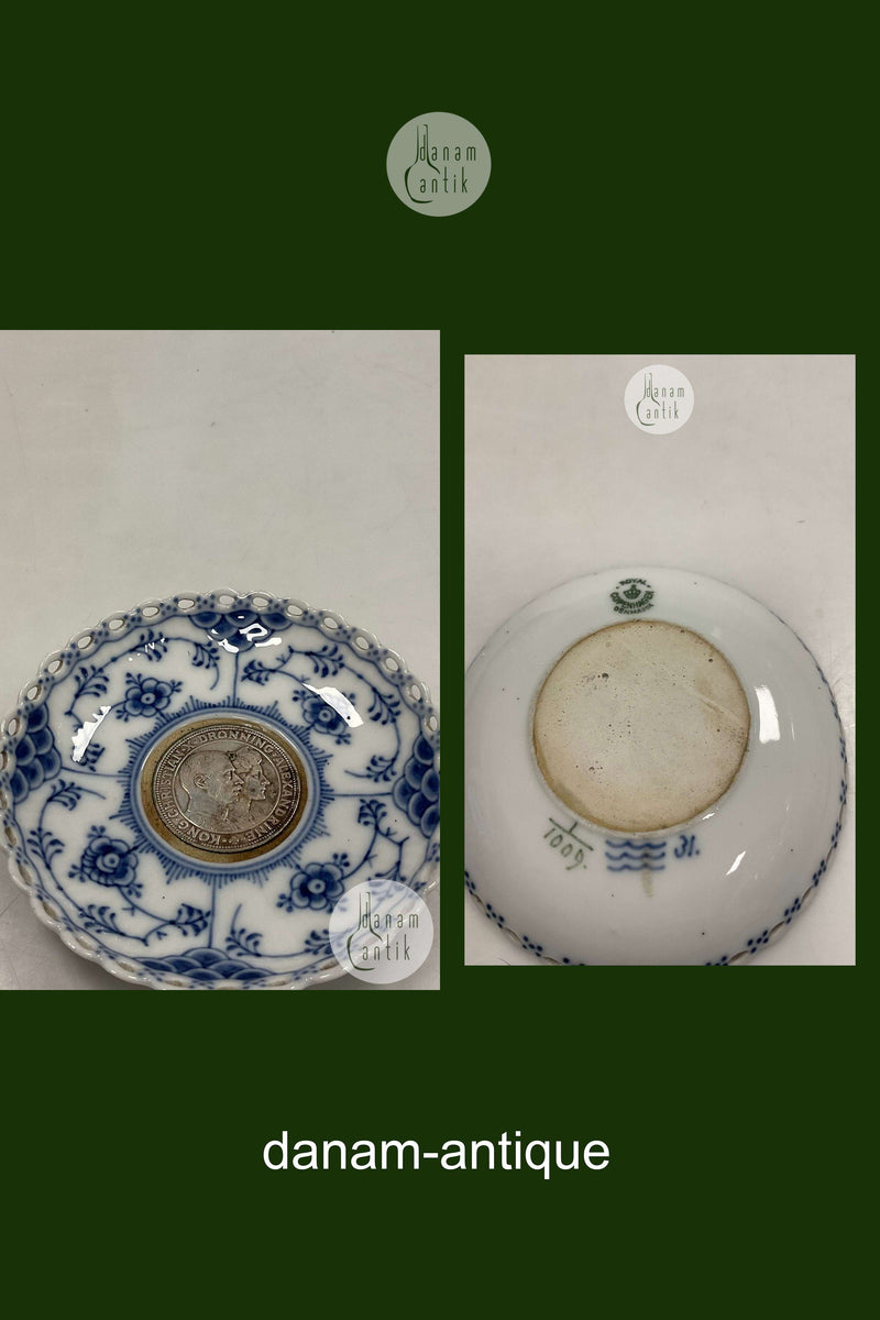Royal Copenhagen Musselmalet Helblonde Askebæger / Platte med Sølvmønt No 1/1009