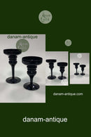 Et par Lysestager i sort glas