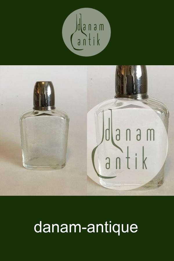 Lommelærke med bæger og prop i plet