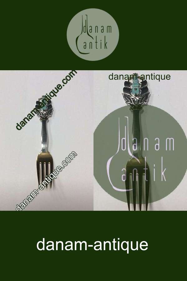 A. Michelsen 1930 Julegaffel Forgyldt sterling sølv med emalje.