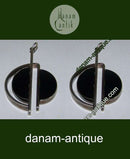 N.E. From ブラックストーン付きスターリングシルバー・ペンダント