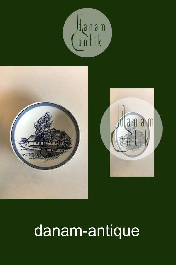 Royal Copenhagen Unika Skål dekoreret med gårdmotiv af Sven Vestergaard No 1081 PMN