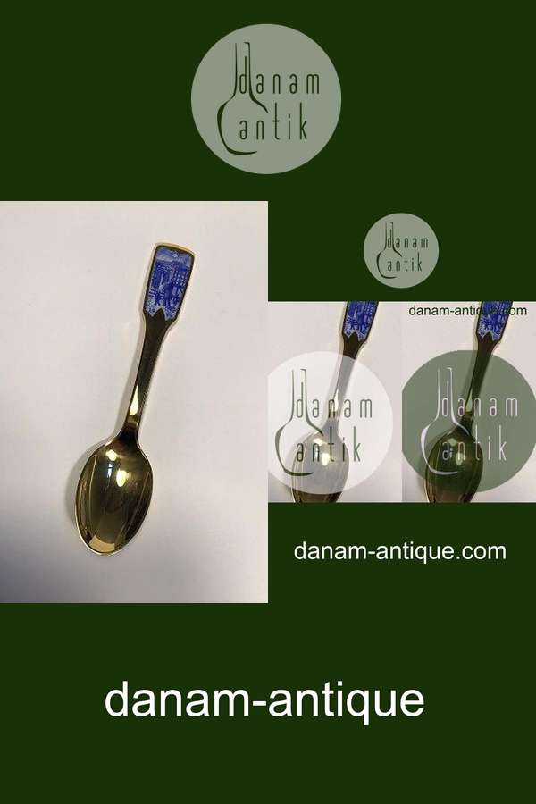 Royal Copenhagen 1994 Forgyldt Årsske med Emaljemotiv