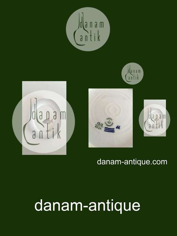 Royal Copenhagen Midsummernightsdream Fish Plate No 1213/9520