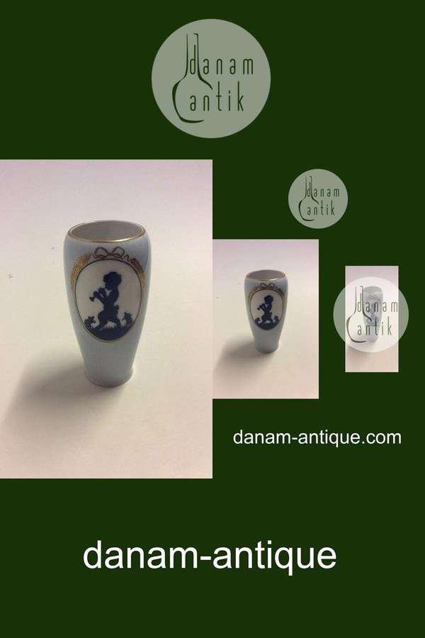 Royal Copenhagen Art Nouveau Vase med Faun og mus af Else Hasselriis No  1965 / 235