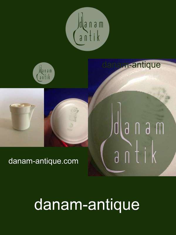 Royal Copenhagen Rødtop/Rødkant Flødekande No 3062