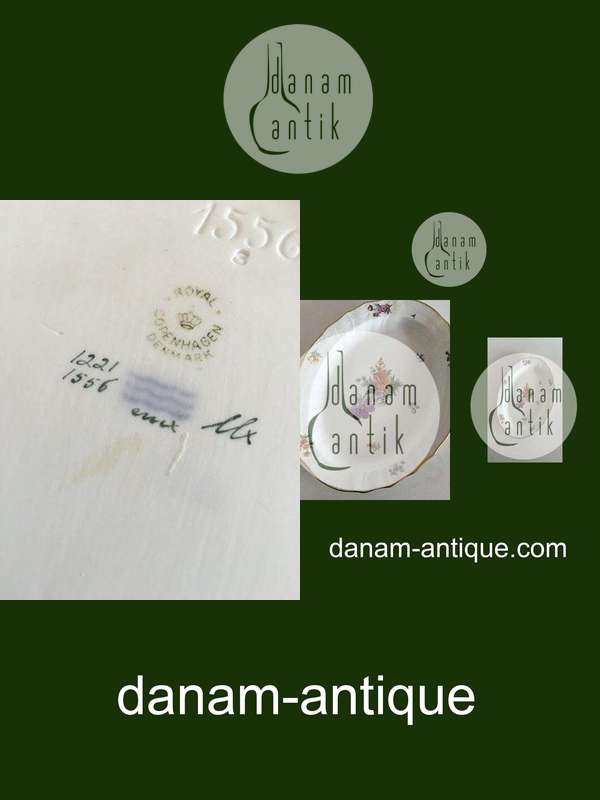 Royal Copenhagen Fuld Saksisk Blomst Ovalt Serveringsfad No 1556