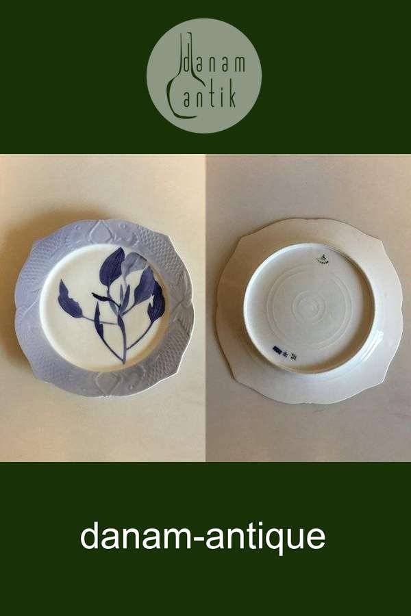 Royal Copenhagen Art Nouveau Fisketallerkener 2