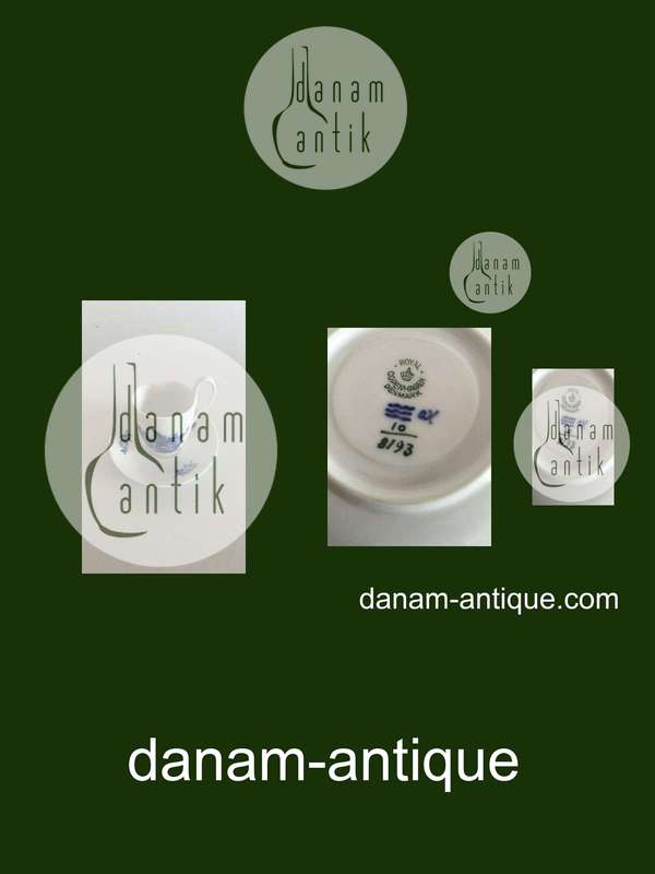 Royal Copenhagen Kaffekop og Underkop med Tyk Kant No 8193