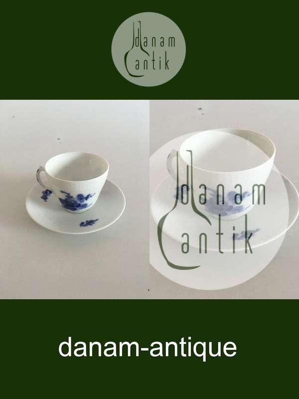 Royal Copenhagen Blå Blomst Flettet Mokka kop No 8046