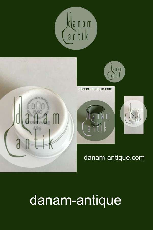 Bing og Grøndahl Stentøj Columbia Æggebæger No. 696