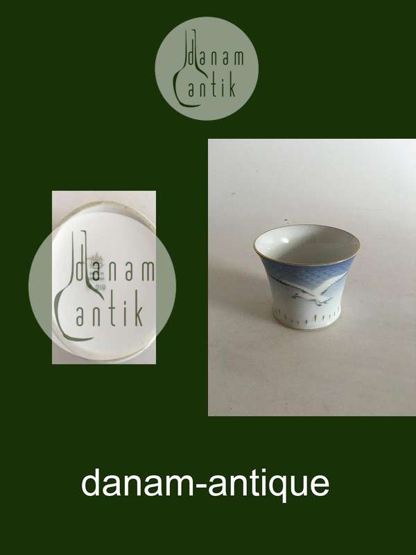 Bing & Grøndahl Måge med Guld Cigar Bæger No 219