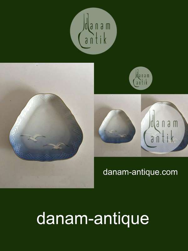 Bing & Grøndahl Måge med Guld Trekantet Fad No 40 / 354