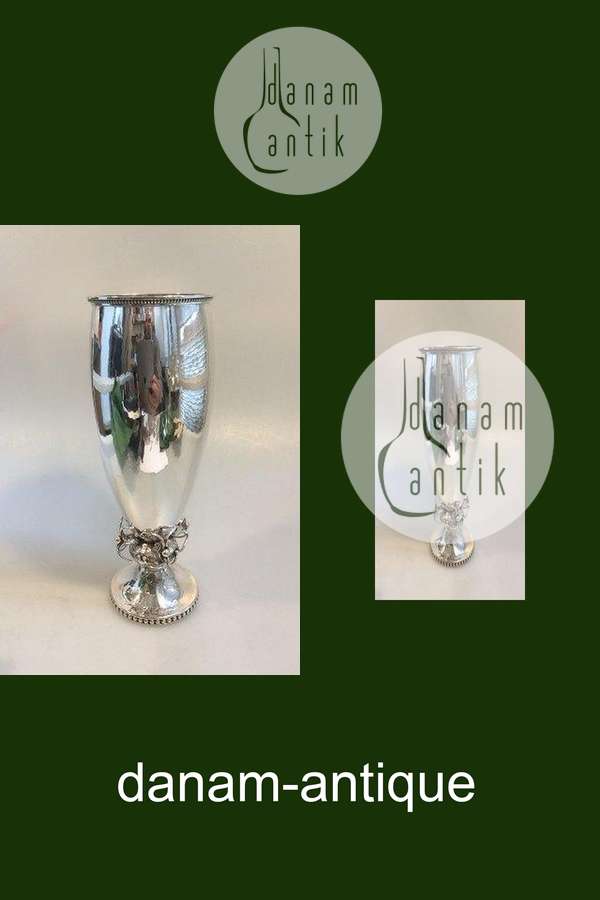 Georg Jensen Sterling Sølv Vase med ornamentik No 301 A