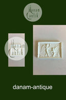 Royal Copenhagen Bisquit "Amor og Hymen spinder livets tråd" Platte